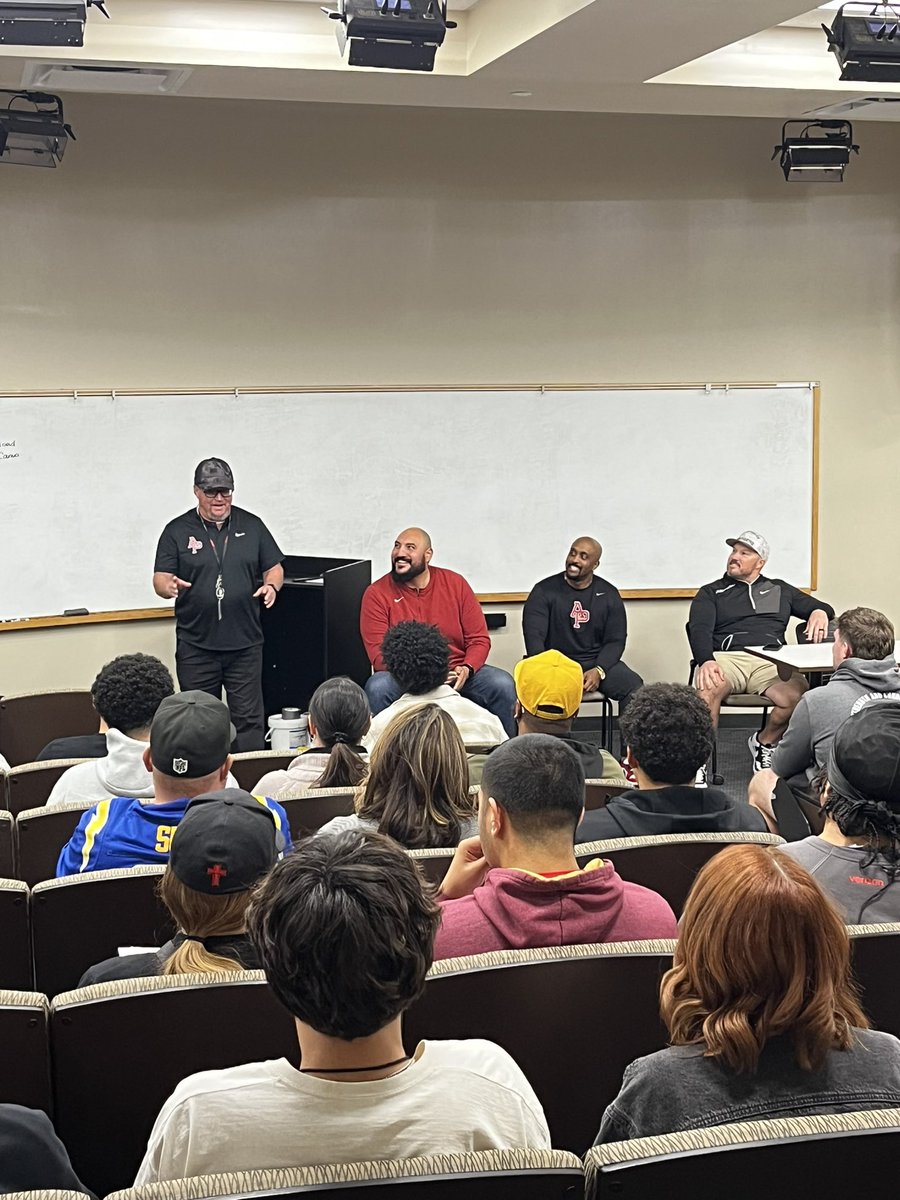 APUFootball's tweet photo. Some familiar faces speaking to Coug recruits. Alums Coach Bo Beatty , Coach Craig Robbins , Asst AD Paul Flores , and Matthew Johnson. https://t.co/UhsMBQS7zK