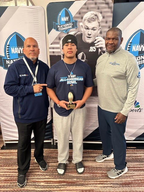 AWilliamsUSA's tweet image. 2026 Navy @NationalComb1ne Top LB performers coached and evaluated by @superdj56 @BullittTeam #DerrickScott.

@HovaWillford1 was named as the LB MVP.

@NikoKansala also stood out with his athletic ability and coverage skills.