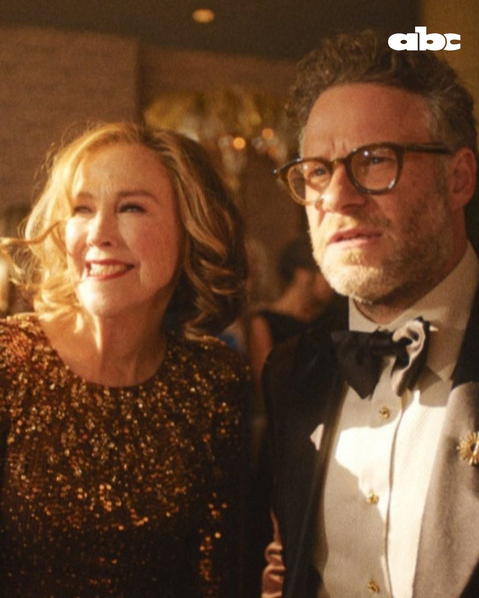 ABCDigital's tweet photo. 🥳🏆 #ElEstudio se lleva el #GloboDeOro a Mejor Serie de Comedia.

📲 Seguí el minuto a minuto en: https://t.co/2F50zxzTRL https://t.co/sIXpDasjQU
