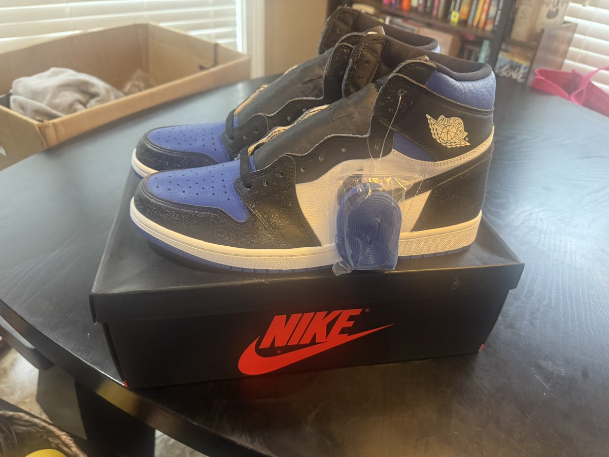 83Atia's tweet photo. @SellKicksSunday Jordan 1 hi Royal toes SZ 13 DS 230.00 shipped https://t.co/oMPAJktSVn