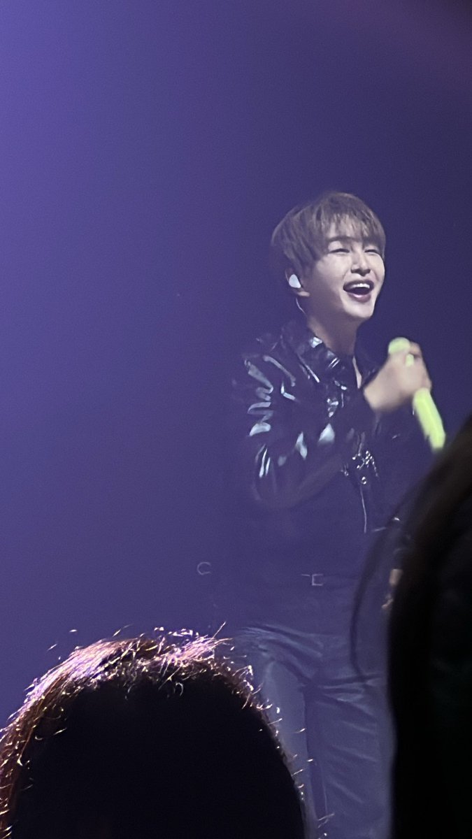 JessBar82's tweet image. Onew ❤️