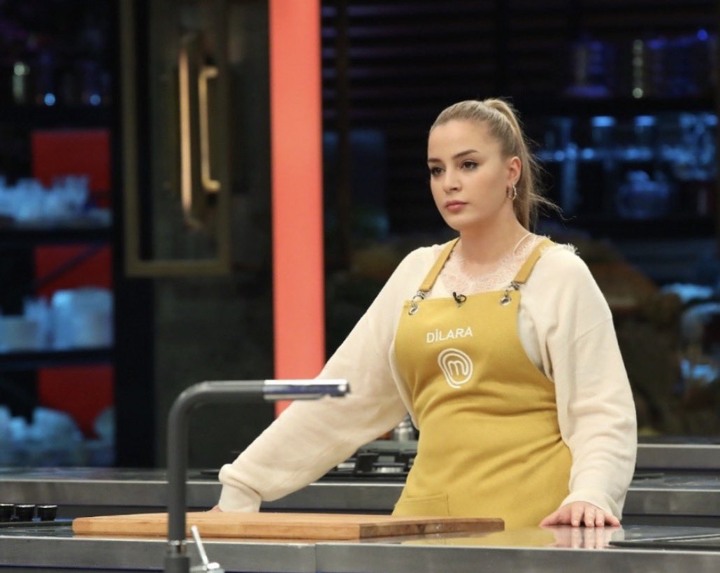 Belki ne şampiyon oldu ne de ceket giye bildi. Ama ister kabul edin ister etmeyin, Masterchef tarihinin en başarılı kadın yarışmacısı olarak tarihe adını yazdırdı #MasterChefTürkiye
