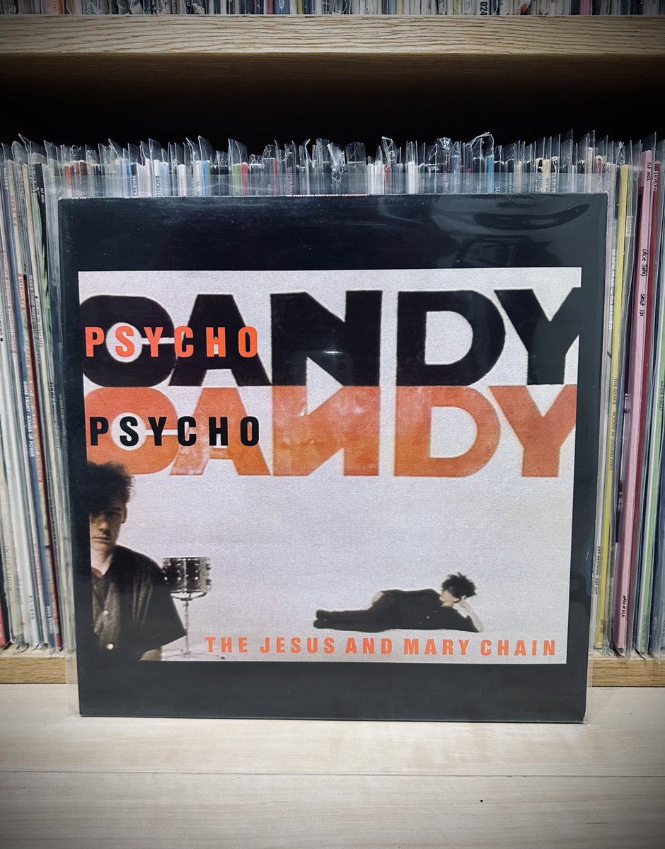 今日はノイジーな気分。。。

　　　　　　the jesus &amp; mary chain ❣️