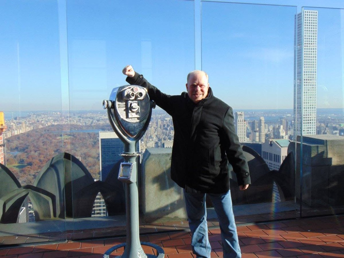 📸 #MrDanielMatthews in New York City.

When you’re just hanging out, in between work in the Big Apple!

#NewYork #BigApple