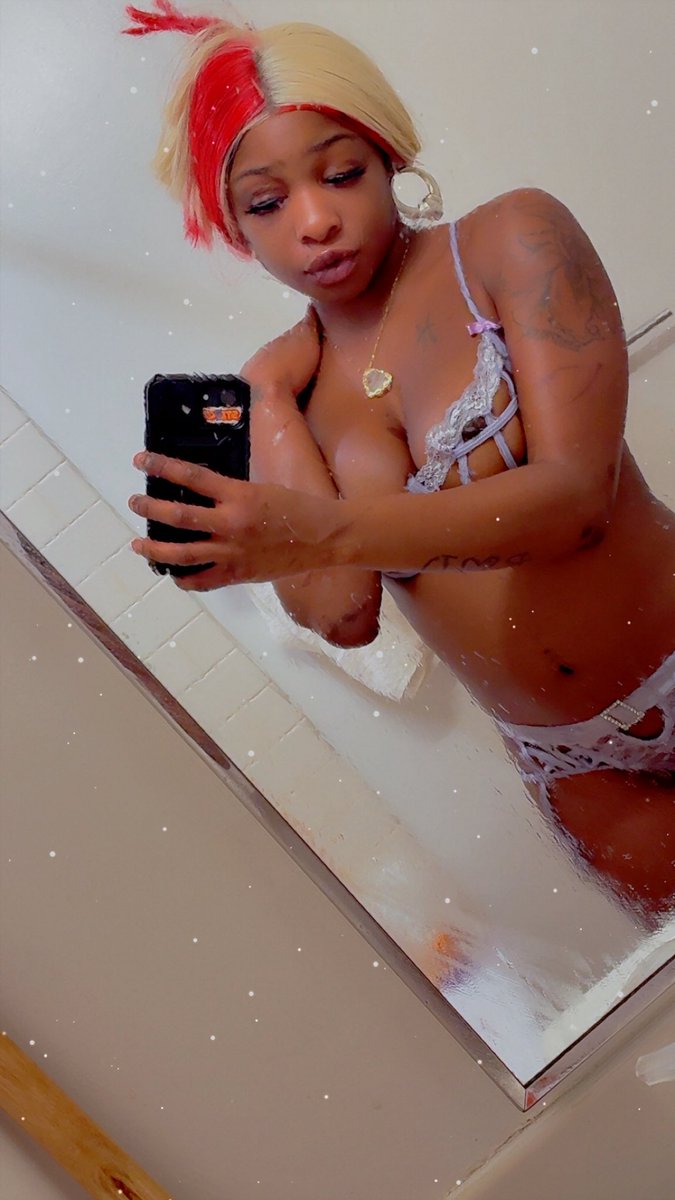 Mini_Haze98's tweet photo. ✅❤️💋 give some love to a 585 bad one shape of a goddess 💯❗️😈 https://t.co/2LNjEQQovI