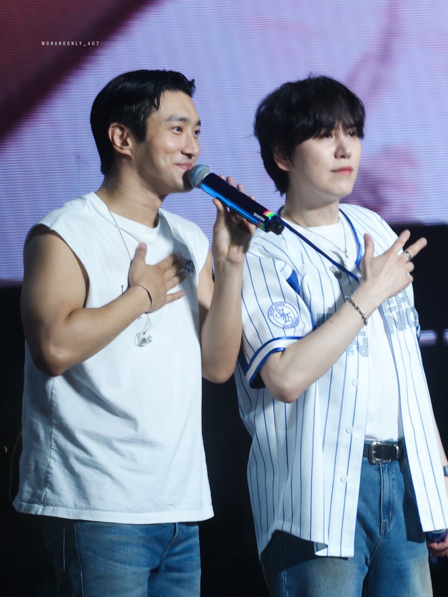 260111 | SUPER SHOW 10 Macau
🖐🏻

<a href="/siwonchoi/">Siwon Choi</a> <a href="/GaemGyu/">ChoKyuHyun</a> 

#최시원 #시원 #崔始源 #SIWON  
#규현 #圭賢 #KYUHYUN 
#슈퍼주니어
#SUPERSHOW10 
#SUPERSHOW10inMACAU