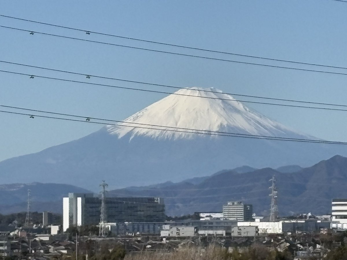 明けましておめでとう御座います。
本年もどうぞよろしくお願い申し上げます。

<a href="/HACK1136/">ぽたろうの家庭菜園HACK</a> 本日はお店に来て頂きありがとうございました❗️

ゆめが丘ソラトス店からの富士山🗻がすごいです。皆様も是非見に来てください‼️