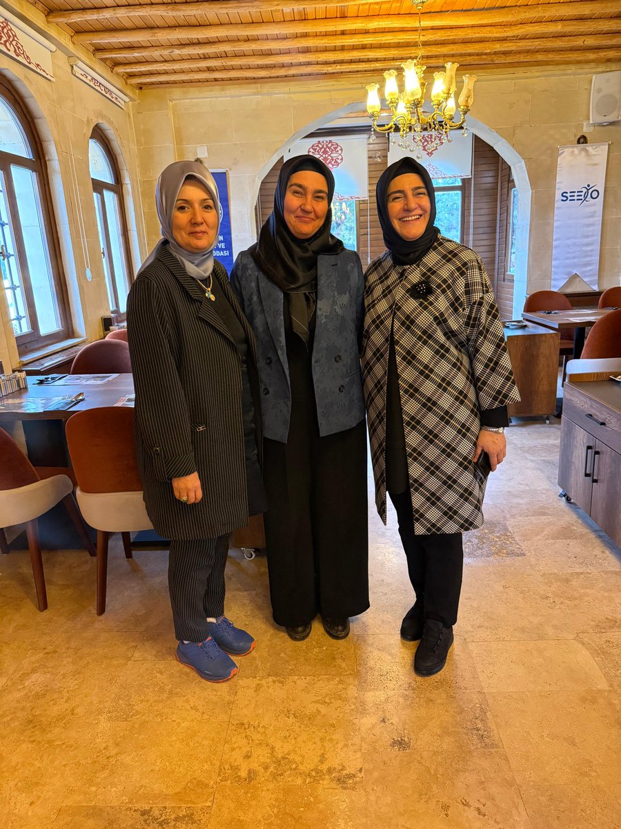 📍Adıyaman’ dayız!..

Eğitim-Bir-Sen Adıyaman Şube Başkanımız Mehmet Demir ve yönetimini, Şanlıurfa programımız vesilesiyle ziyaret ettik.

Keyifli ve verimli bir sohbet oldu..
Misafirperverlikleri ve nezaketlerinden dolayı şube başkanımız, komisyon başkanımız ve değerli