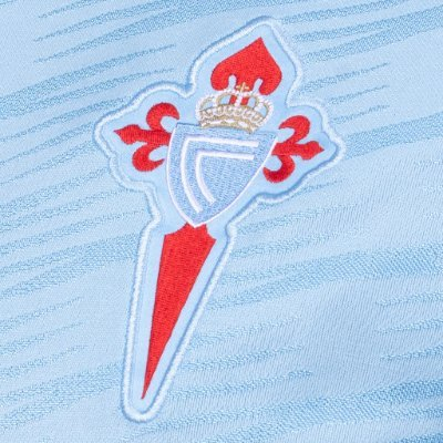 🚨🚨Pues aún queda un partido para acabar con la jornada 19, todo un <a href="/SevillaFC/">Sevilla Fútbol Club</a>-<a href="/RCCelta/">Celta</a>. Varios apuntes:
👉El conjunto andaluz es el que menos pases al espacio ha recibido en <a href="/LaLiga/">LALIGA</a> (9) y el vigués el que más los ha metido (57).
🧵🧵
#SevillaCelta 
#SevillaFC 
#Celta 
#Laliga