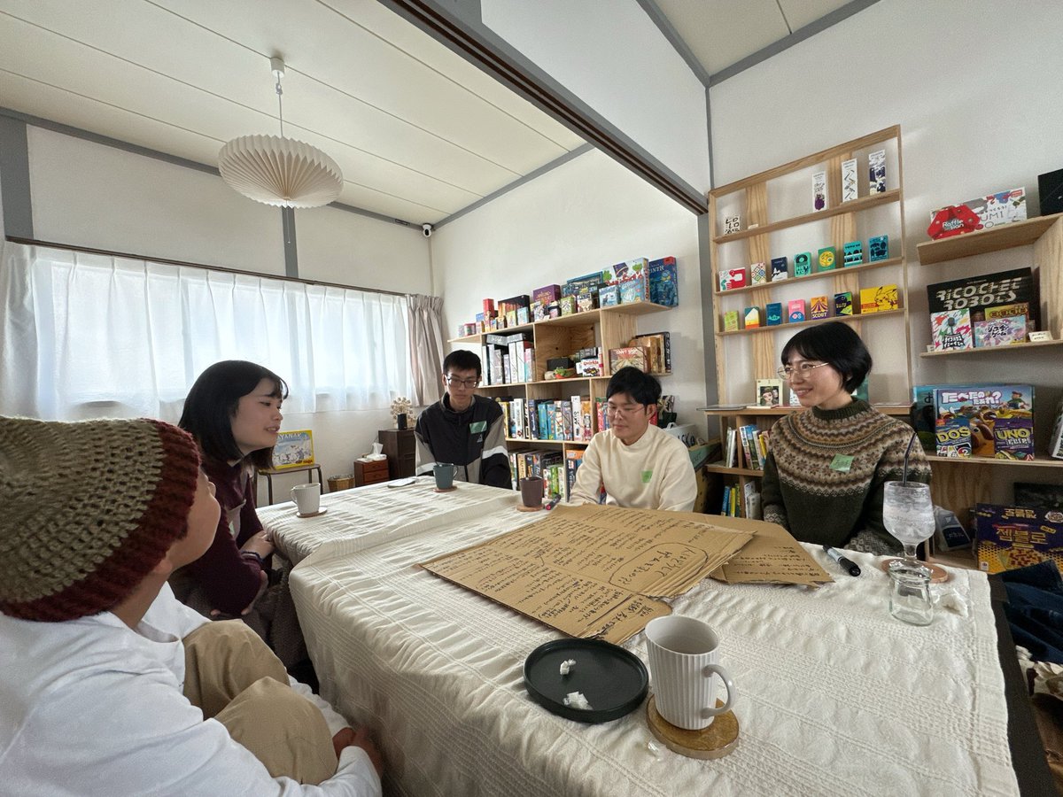 thinking_cafe tweet picture
