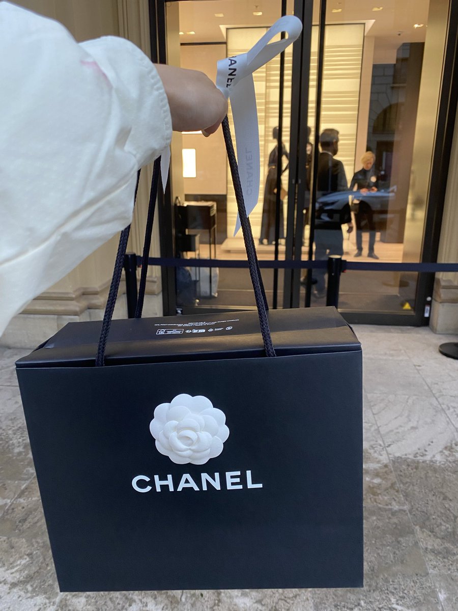 <a href="/zao1123/">雞芭山😈🤡L.P研究所🔬</a> <a href="/gandalfingrey/">顏樽譜</a> 幹笑死🤣
阿北如果沒錢買給老婆或是沒有老婆，也可以反向思考去當別人老婆😁