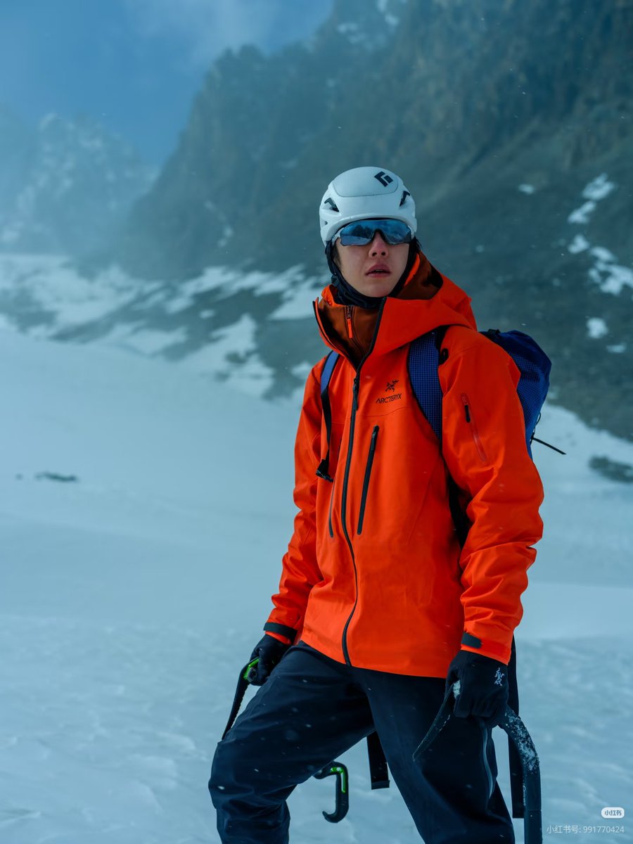 minigirlz_'s tweet image. คุณ roker ช่างภาพที่ไปธารน้ำแข็งด้วยกันมาลงรูปใน xhs จ้า
#WangYibo #หวังอี้ป๋อ