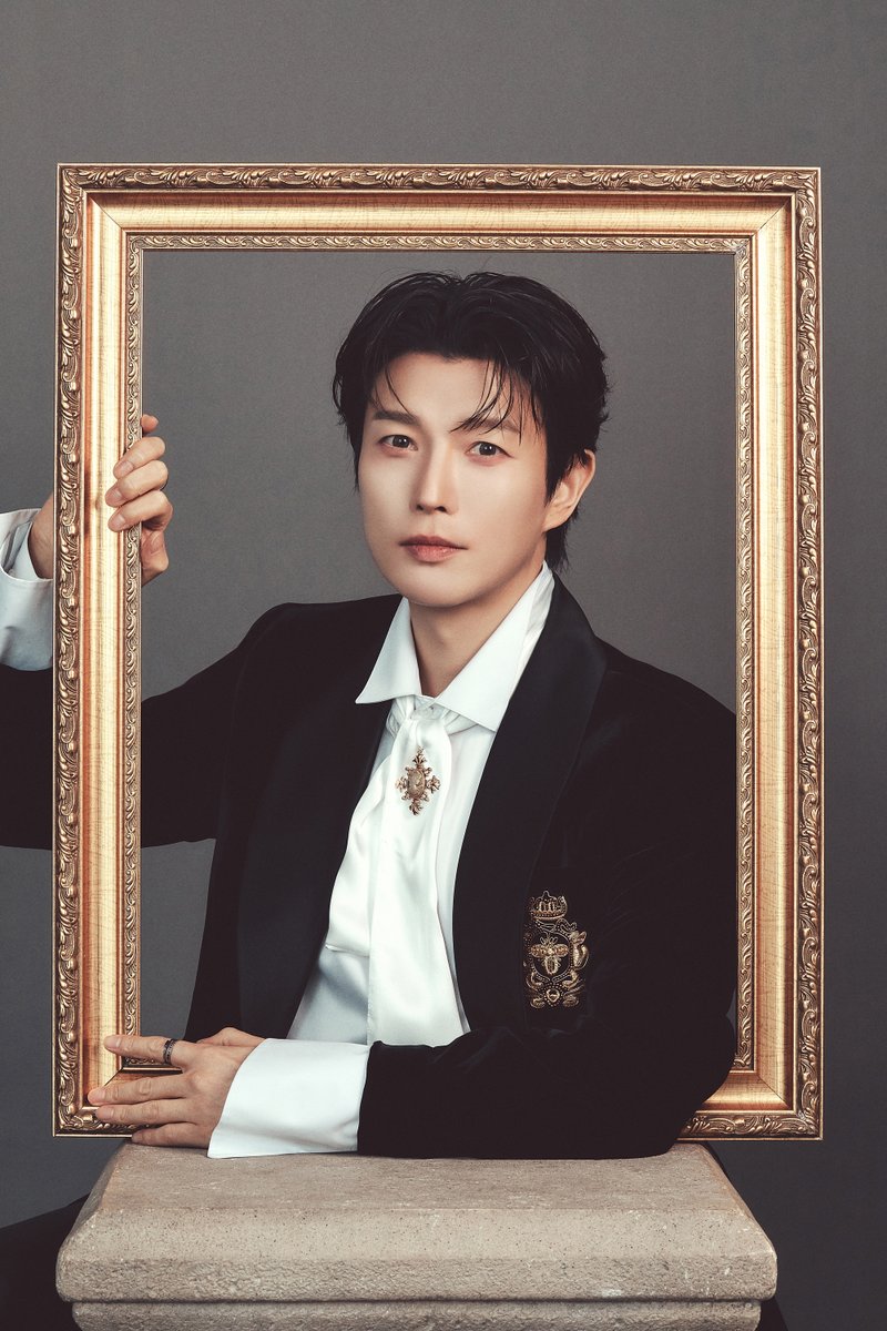 official_fore's tweet image. [ #FORESTELLA_NEWSONG ]

&amp;lt;THE LEGACY&amp;gt;
- Digital Single ‘Nella Notte’
Doohoon PHOTO

🎧 Pre-Release on
2026.01.19 6PM (KST)

#포레스텔라 #배두훈 #THELEGACY #NellaNotte #Forestella #BaeDoohoon