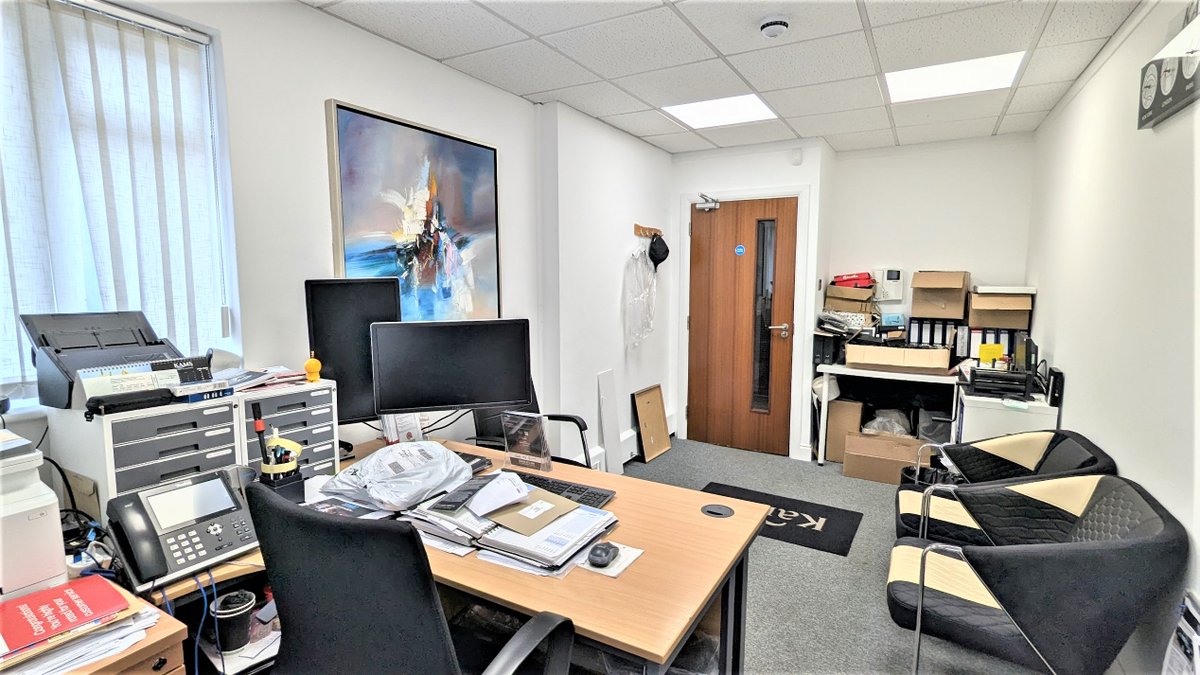 oothoffices's tweet photo. NEW - ELSTREE £650 + VAT per month - 150 sq ft Serviced Office - Available NOW!! - https://t.co/sRRWO8EPuI https://t.co/j35Ho58n2v