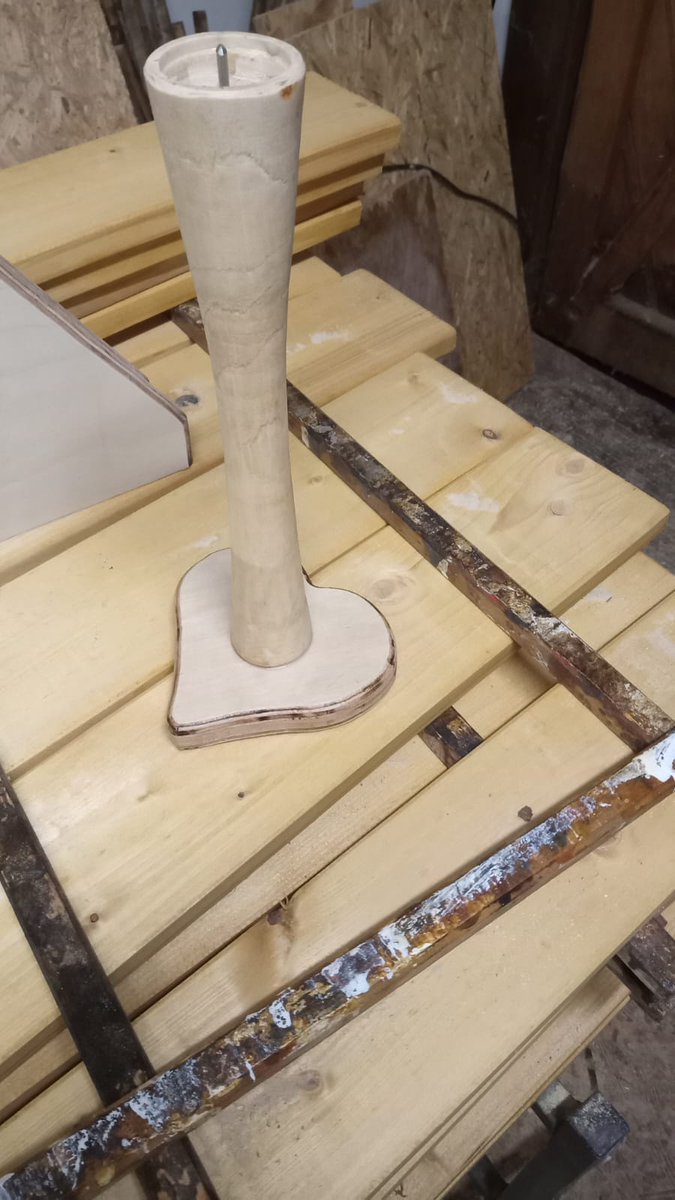 Beim Aufräumen der Werkstatt habe ich eine kleine Aufmerksamkeit (Kerzenständer) für meine Frau gemacht.
#liebingholzarbeiten