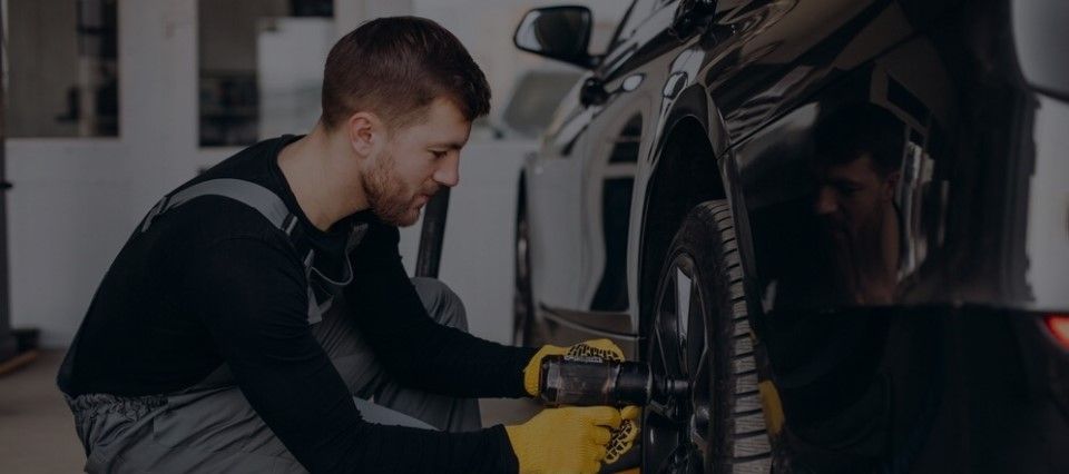 UKBreakdownHelp's tweet image. Stuck with a flat tyre? 😫

No recovery needed. No towing.
we comes straight to you — 24/7.

Covered areas include:
East London Central London West London North London South London Greater London Essex Hertfordshire Kent Surrey 

Book now 👉 24-hour-mobile-tyres-london.co.uk