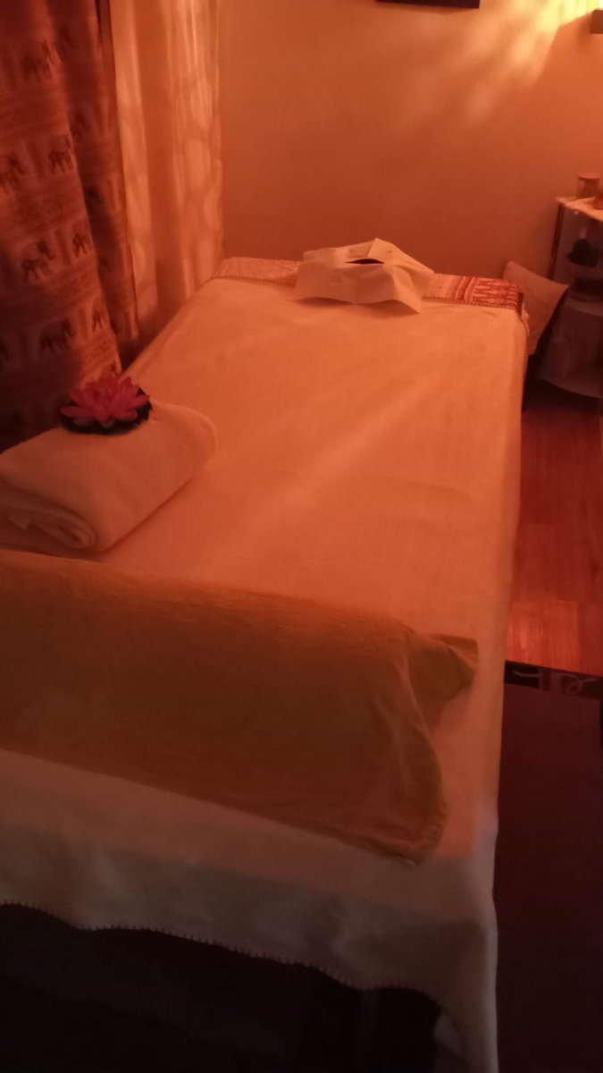 Der Jahresstart begann bei mir mit einer Hot Stone Massage, die ich jedem nur empfehlen kann.
#liebingholzarbeiten