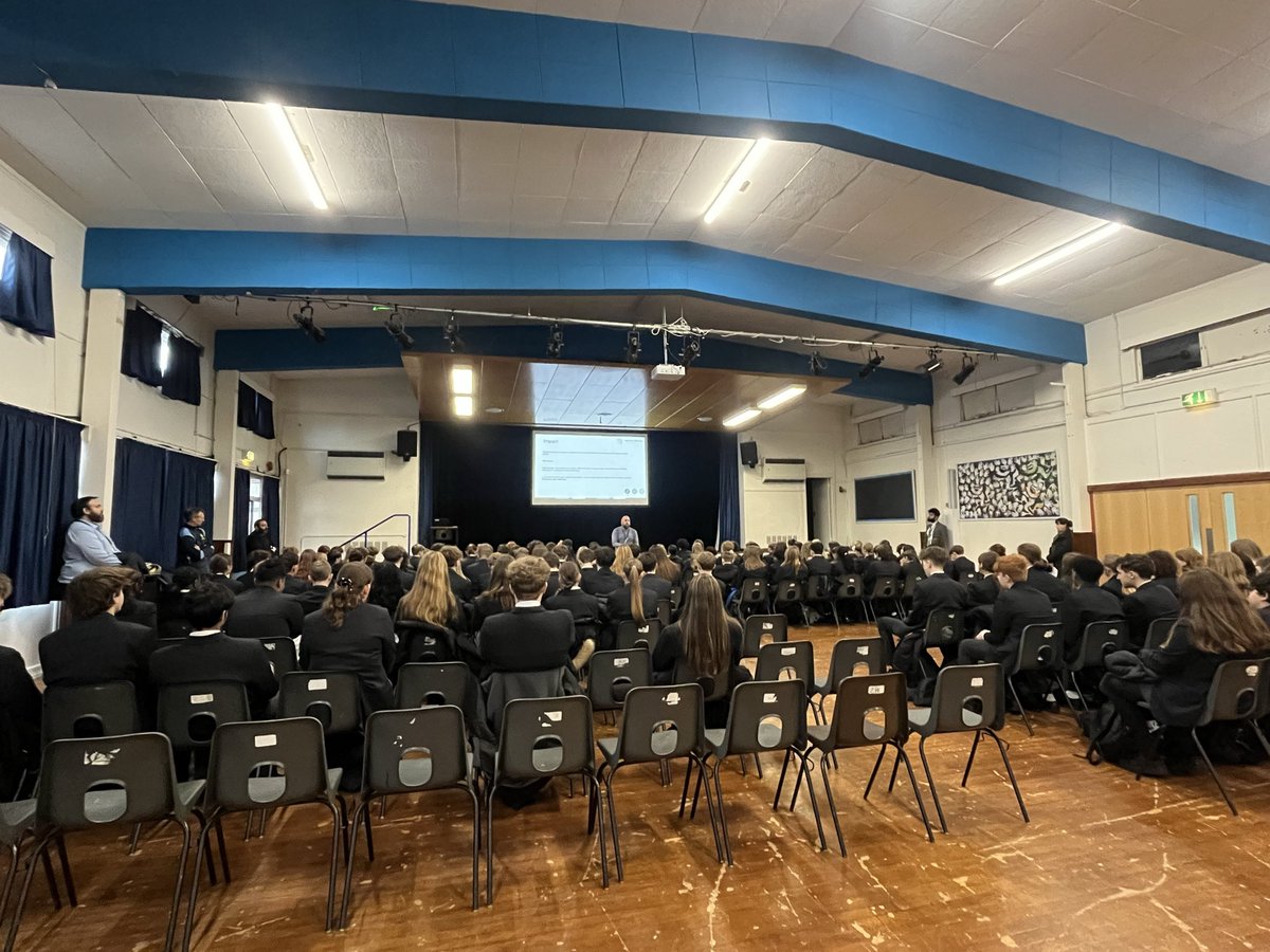 KJacksonEng's tweet image. Thank you to Mr Clark for Year 9&amp;amp;10s assembly this morning to recap on expectations. 
#TeamMECE #TeamYear9 #TeamYear10 @MEChilternEdge