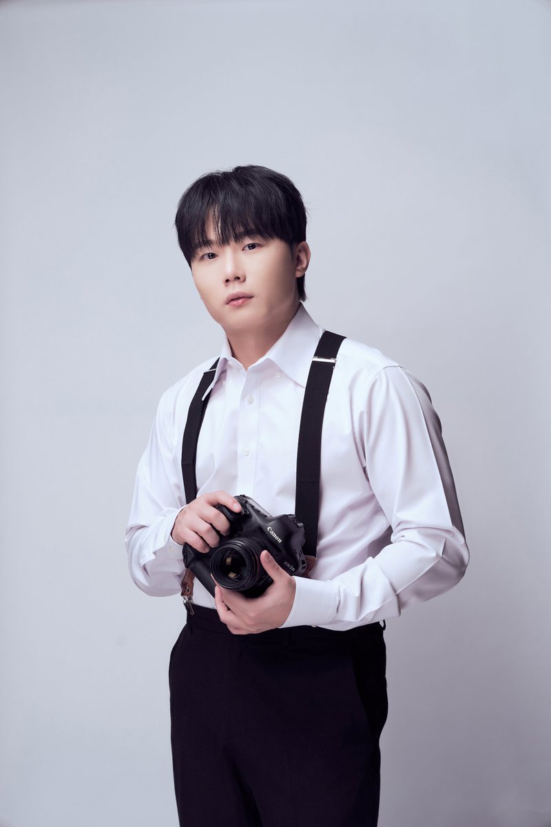 TophyunWorld's tweet photo. Concept Photo 2

2026. 01. 16 (Fri) 6PM
Double Single
<어른이 되어버린 소년은>

#탑현 #어른이되어버린소년은 https://t.co/OVwLvhJllr
