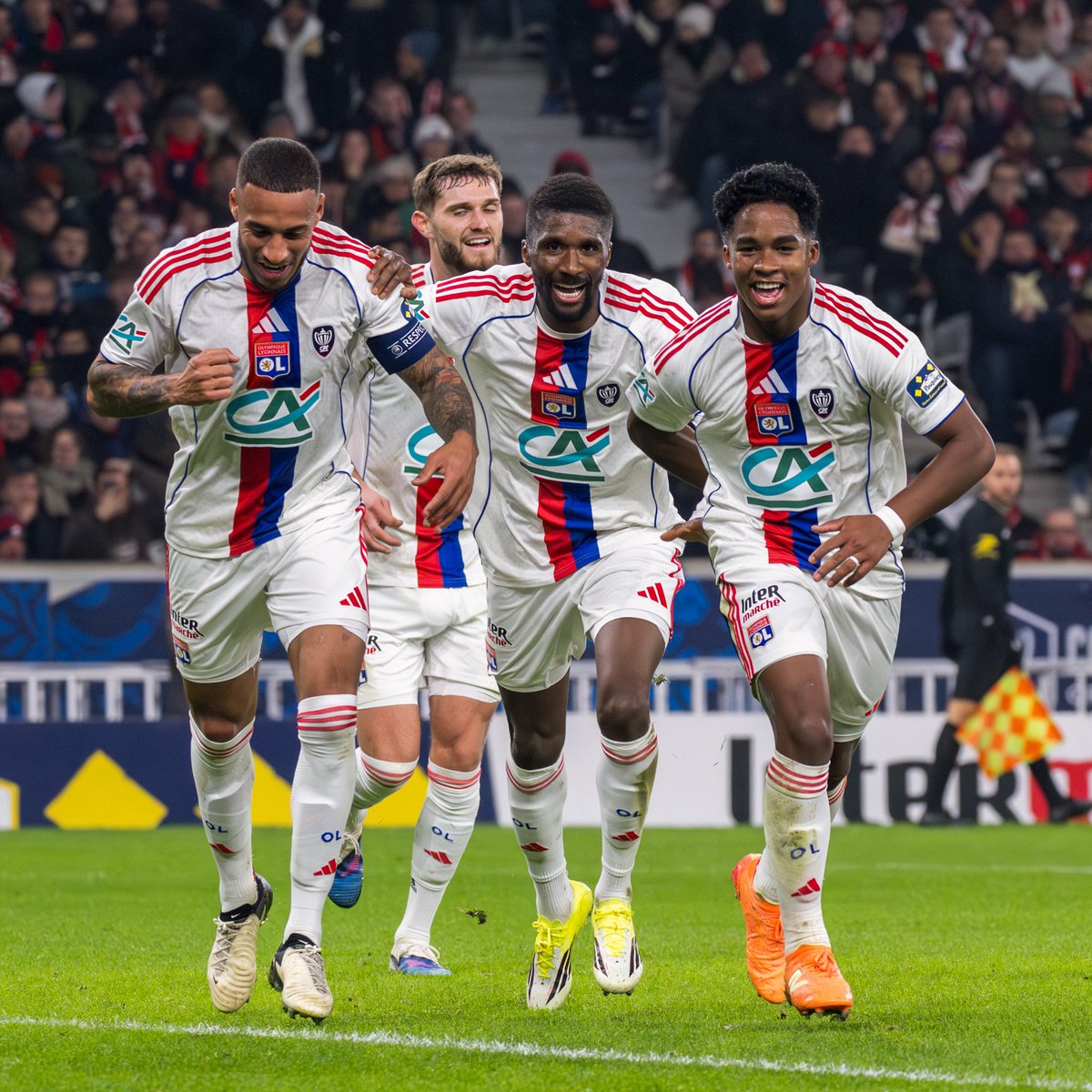 Officiel ClintonMata tweet media