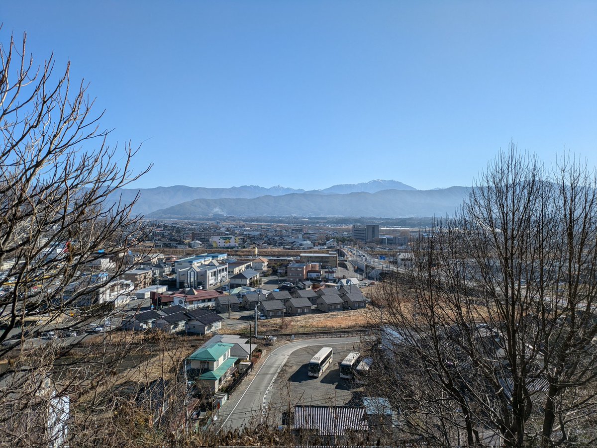 この３連休は、たくさんの子育て世代の方々とお話ができました。
発達特性のある娘さんがいる女性。娘の関係の呼び出しで仕事を早退することがあるが、理解ある職場がなかなか見つからないという切実な声でした。
