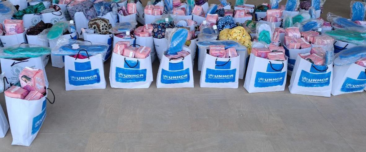 UNHCREthiopia's tweet image. Periods do not stop in emergencies.  

Thanks to 🇪🇺 IM3 Project, +12,000 displaced women and girls in Afar, Amhara, Benishangul-Gumuz &amp;amp; Tigray now have menstrual health kits to manage their periods safely and with dignity.

🙏🏽@EUinEthiopia @DicacRAAD @planethiopia @IHSethiopia