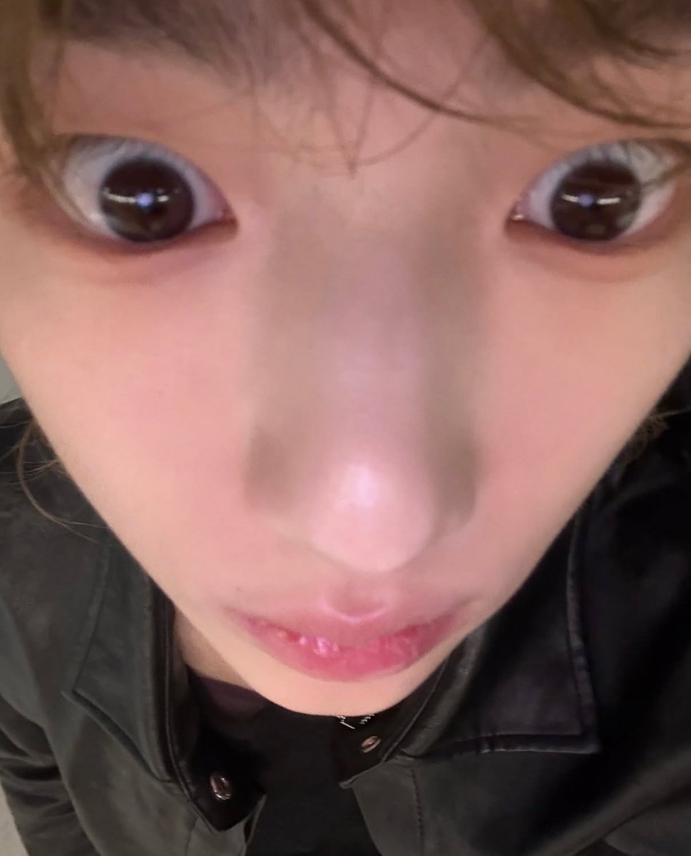 TEARS 😭 STREAMING 😭 DOWN 😭 MY 😭 FACE 😭 HES 😭 SO 😭 ADORABLE 😭