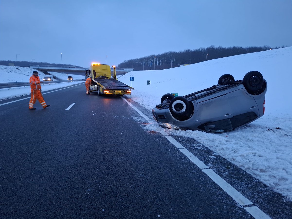 Ongeval met meerdere voertuigen op de N33 bij Gieten