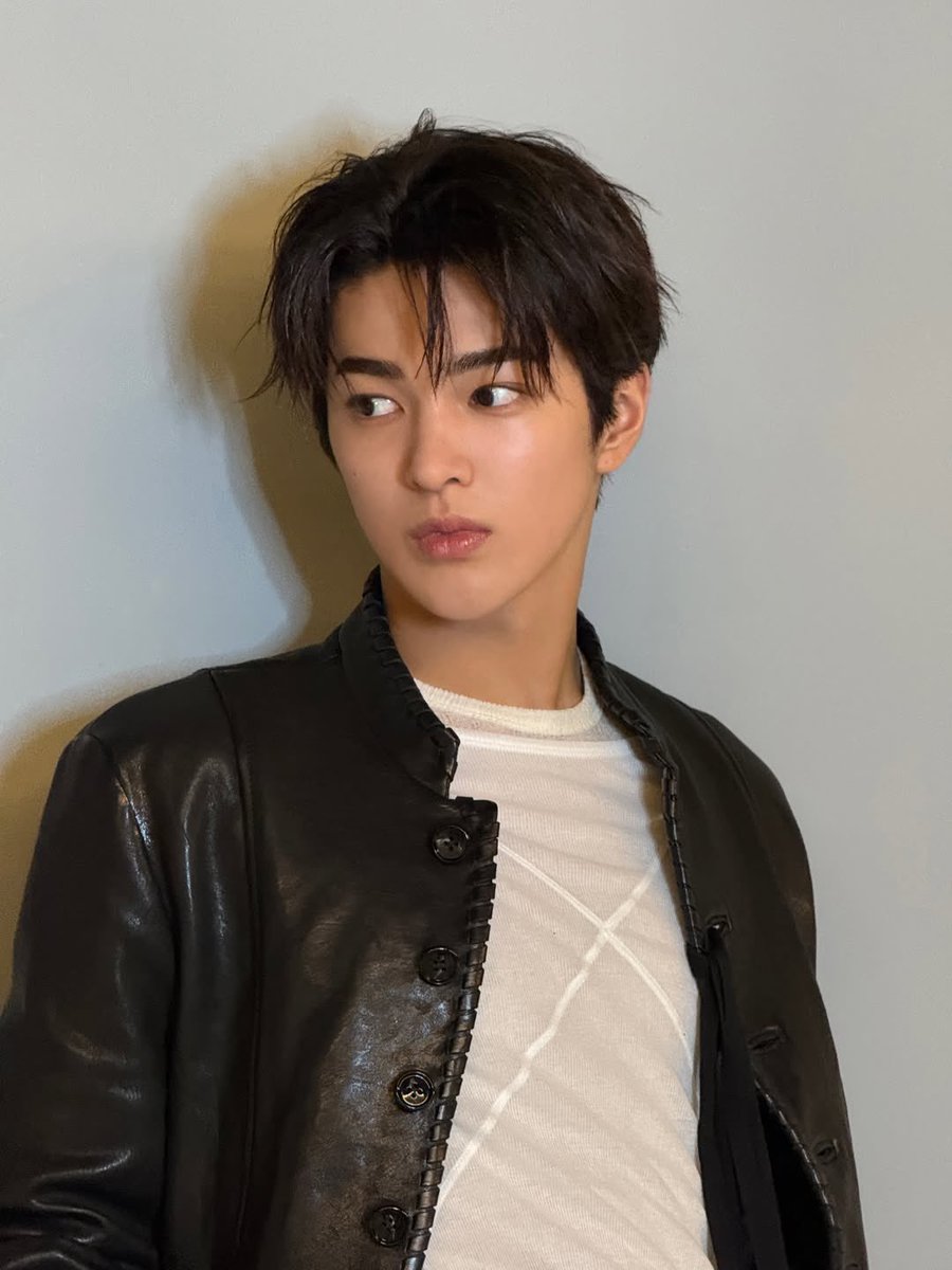 cortis_crave's tweet image. [260112] KEONHO Instagram Update 📸

red carpet

#건호 #KEONHO