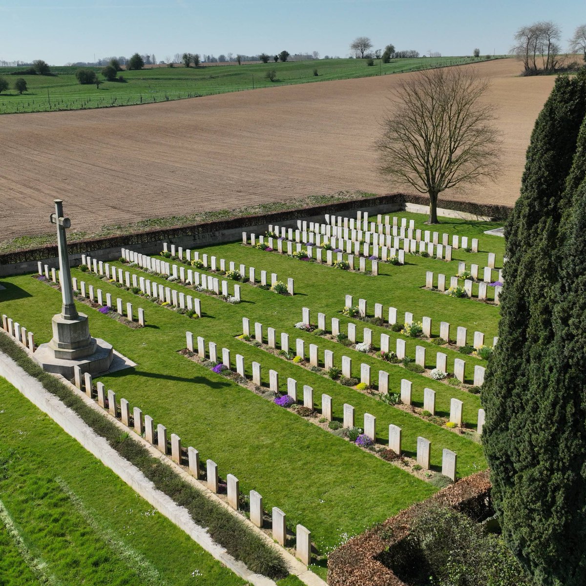 Commonwealth War Graves tweet media