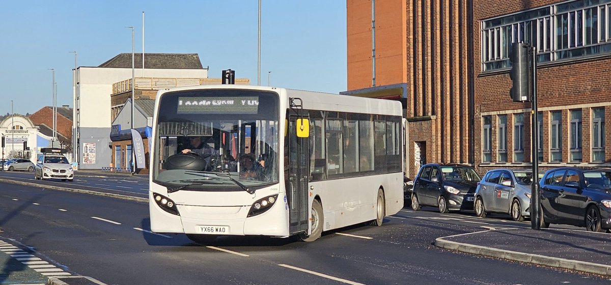 Buses In Depth tweet media