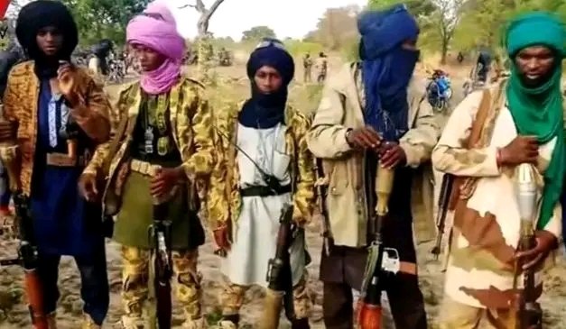 DanKatsina50's tweet image. ALERT: Last night, bandits raided Tudun Mallam village in Wurno LGA of Sokoto State, shooting two people who are now hospitalised in Udutu PHC, abducting more than 10 women and looting farm equipment, according to residents. Communities say attacks and kidnappings are continuing…