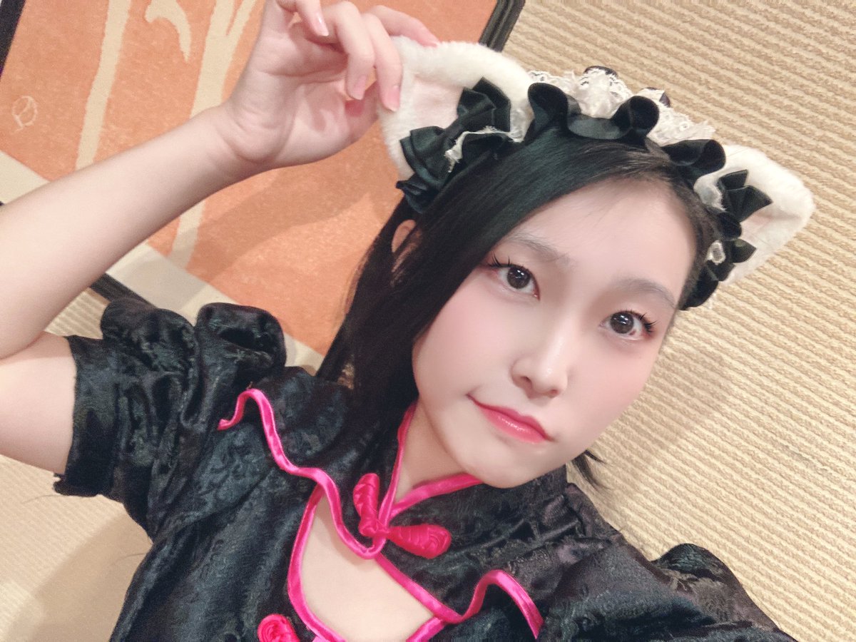 にーーーにゃお！
２回目の桃猫にしてやっとチャイナ服が着れたぞ🥳
23時までかよはさんとお待ちしてます〜❕
#コンカフェ  #桃猫堂横浜 #横浜 #関内