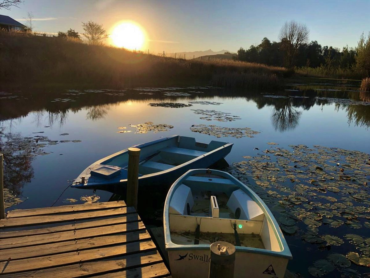“Happiness consists of living each day as if it were the first day of your honeymoon and the last day of your vacation.” - Leo Tolstoy
drakensberg.org
📷 Lianne Ames
#SouthernDrakensberg #kwazulunatal #kzn #kznlife #kwazulunataltourism #southafrica #wowsouthafrica