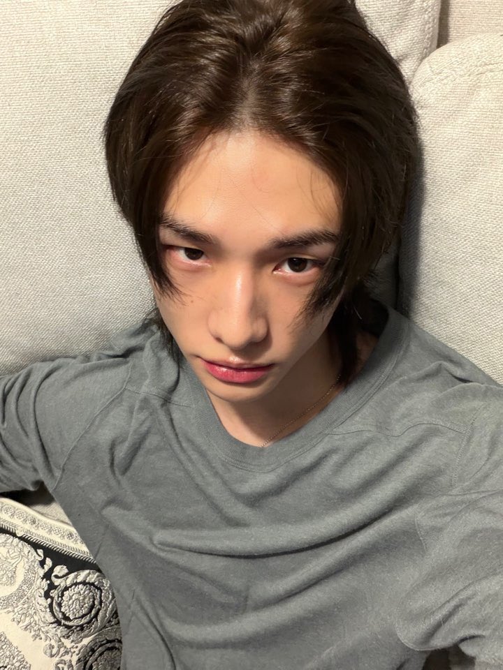 hyunjinpost's tweet image. 💭 update