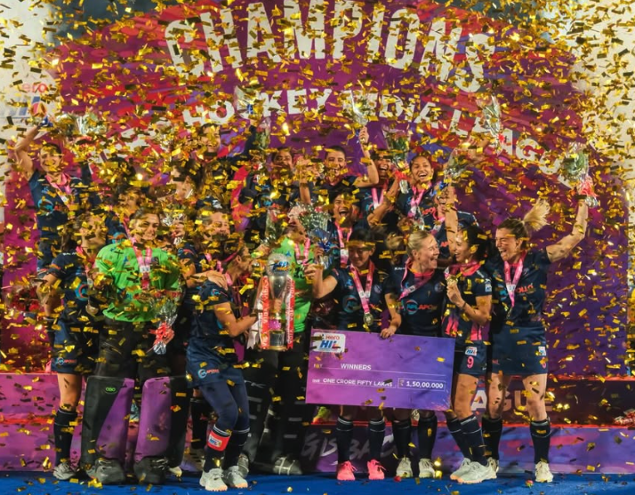 UCAM_Deportes's tweet photo. 🥇Lola Riera, alumna @UCAM, Campeona de la Liga de Hockey India🏆🏑

Un logro internacional que demuestra esfuerzo, talento y excelencia deportiva💪

💙#OrgulloUCAM https://t.co/XAAR0BmPsR