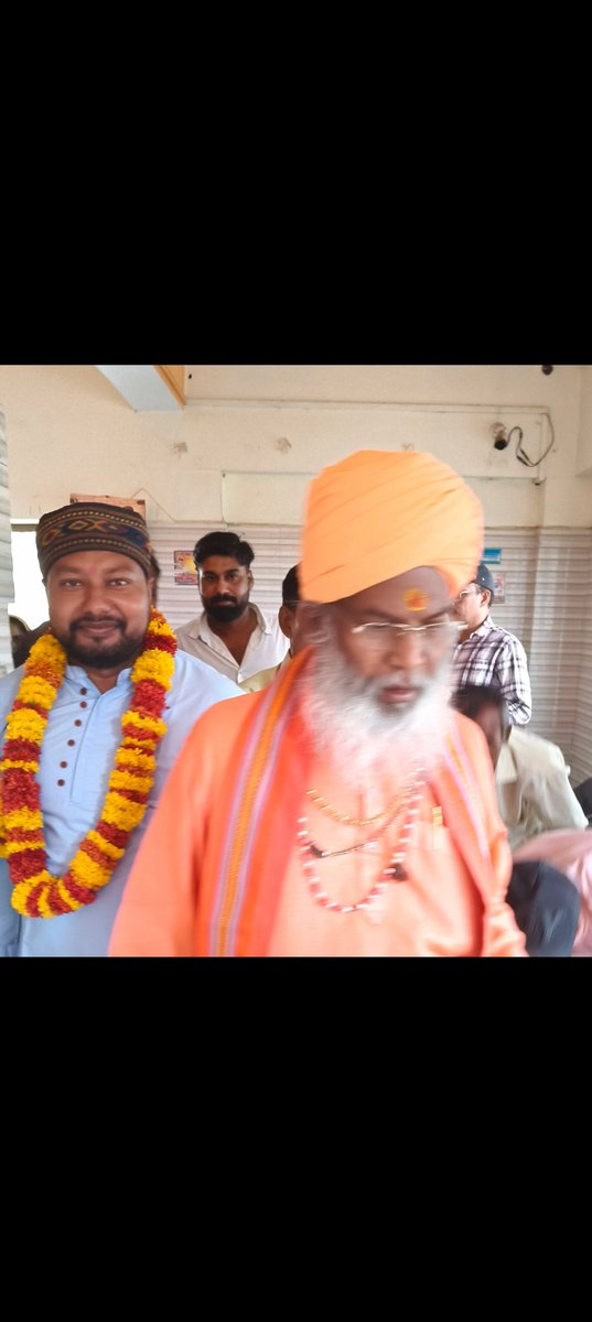 परम पूज्य गुरु जी आपको आपके जन्मोत्सव पर हार्दिक बधाई एवं शुभकामनाएं 🎉🎉✨🎂🎇
परम पूज्य गुरु जी आपका प्यार और आशीर्वाद जीवन भर यूं ही बना रहे...🙏
Dr. Swami Sakshi Ji Maharaj 
गुरु जी आपका आशीर्वाद और मार्ग दर्शन जीवन भर मिलता रहे 🙏