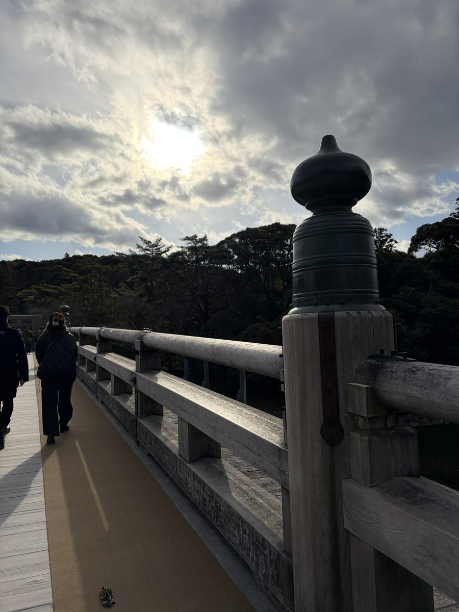 kozue069's tweet photo. がんばって変わろうとすると、
どこか苦しくなる。

ゆるめて戻るくらいが、
わたしにはちょうどいい。 https://t.co/90bUe5PFlQ