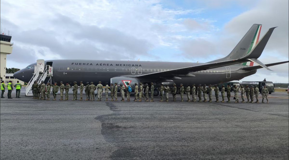 defense_civil25's tweet image. 🚨Alert: Mexico is deploying massive Army forces to the US borders in preparation for a major attack by the United States against Narco targets. Corrupt Mexican government would rather go to war with the United States than let us destroy the Cartels.