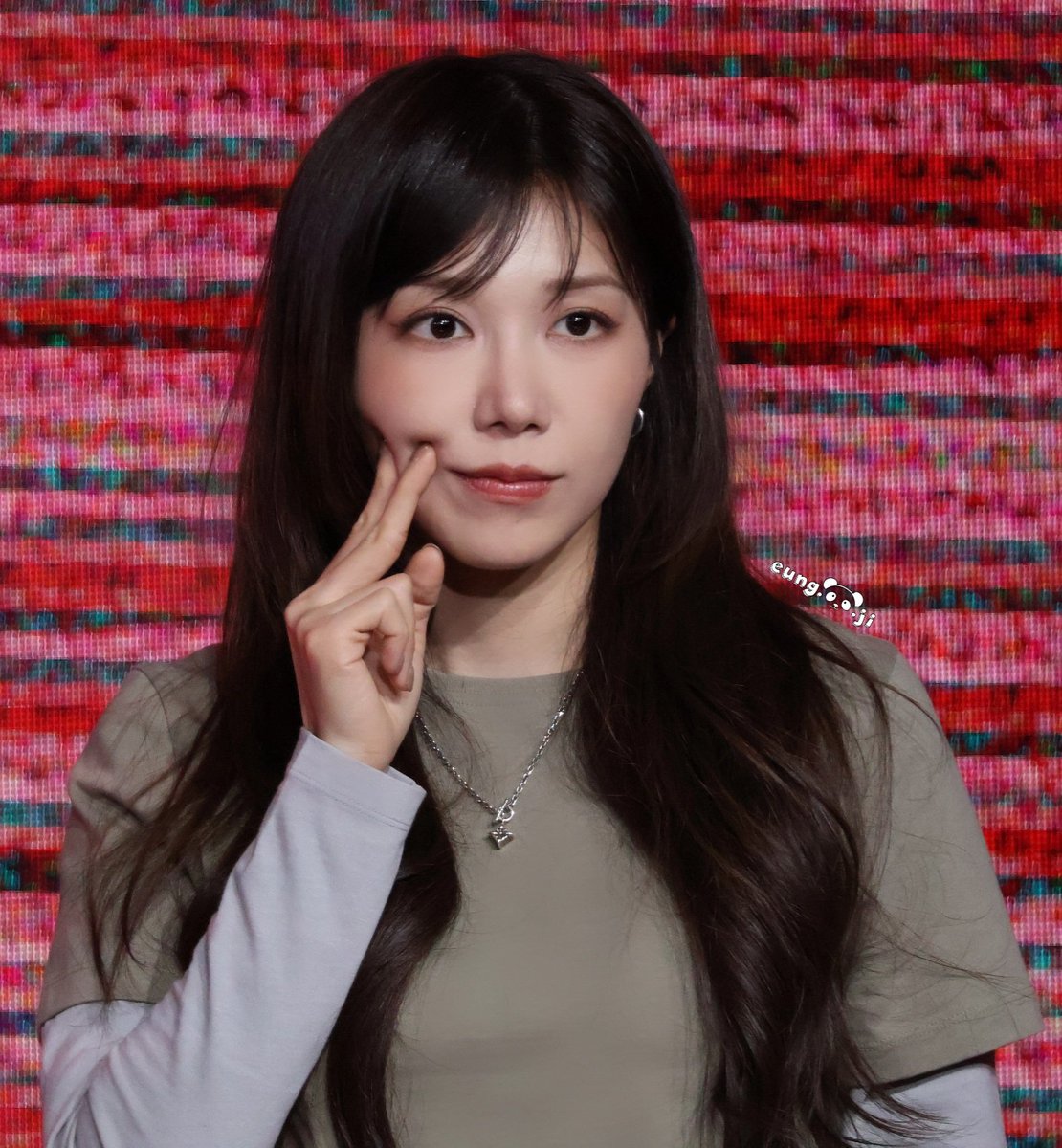 Apink 260111  🇰🇷MS✏️
🐶✌️
.
.
.
.
.
.

#鄭恩地 #郑恩地 
#에이핑크 #Apink
#정은지 #Eunji