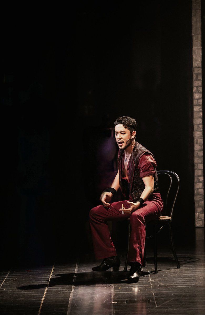 지나가고 있지만,
아직 무대 위에 있습니다.
#물랑루즈 6주 남았습니다.
많이 사랑해 주세요.