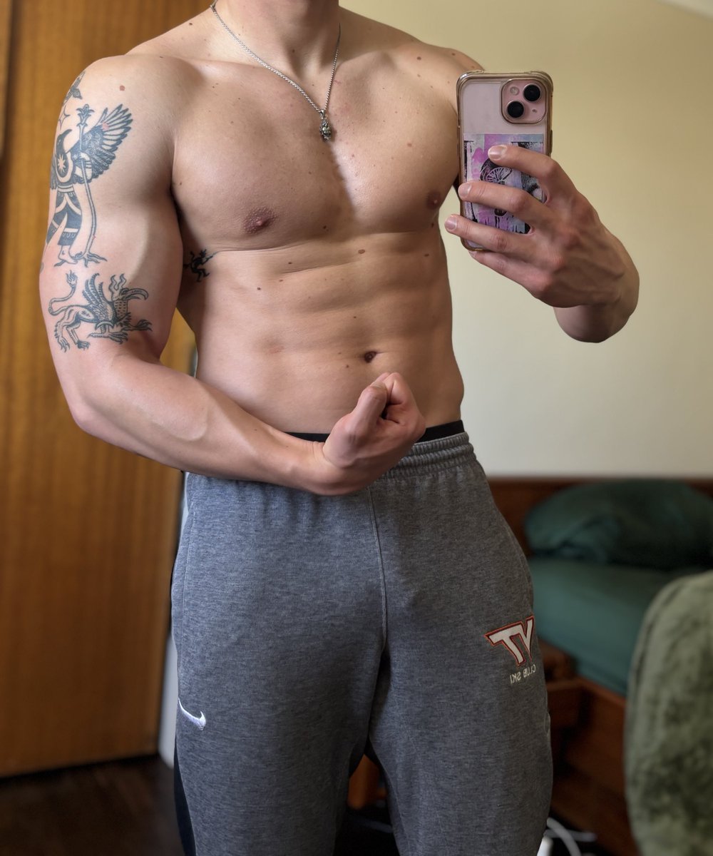 swiss army twunk tweet media