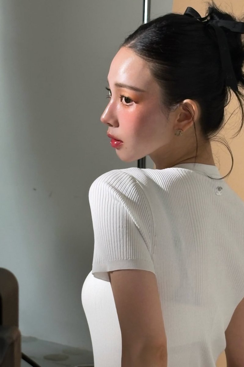 hourly karina (@hourlykrn) on Twitter photo 