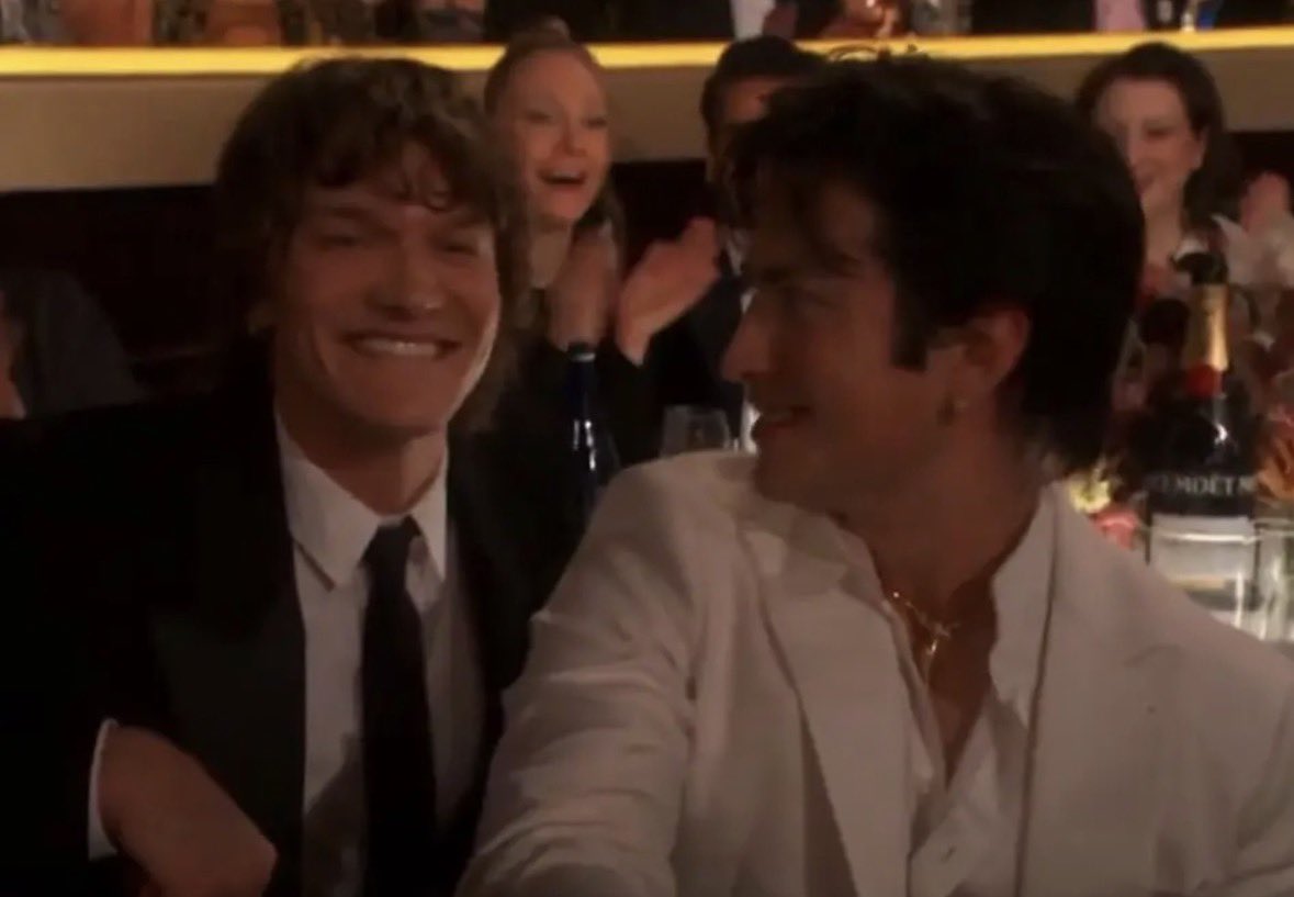 iris14049's tweet image. When will we even see them together again? Someone answer bc I need 50 lines of hudconcocaine each week to be able to survive