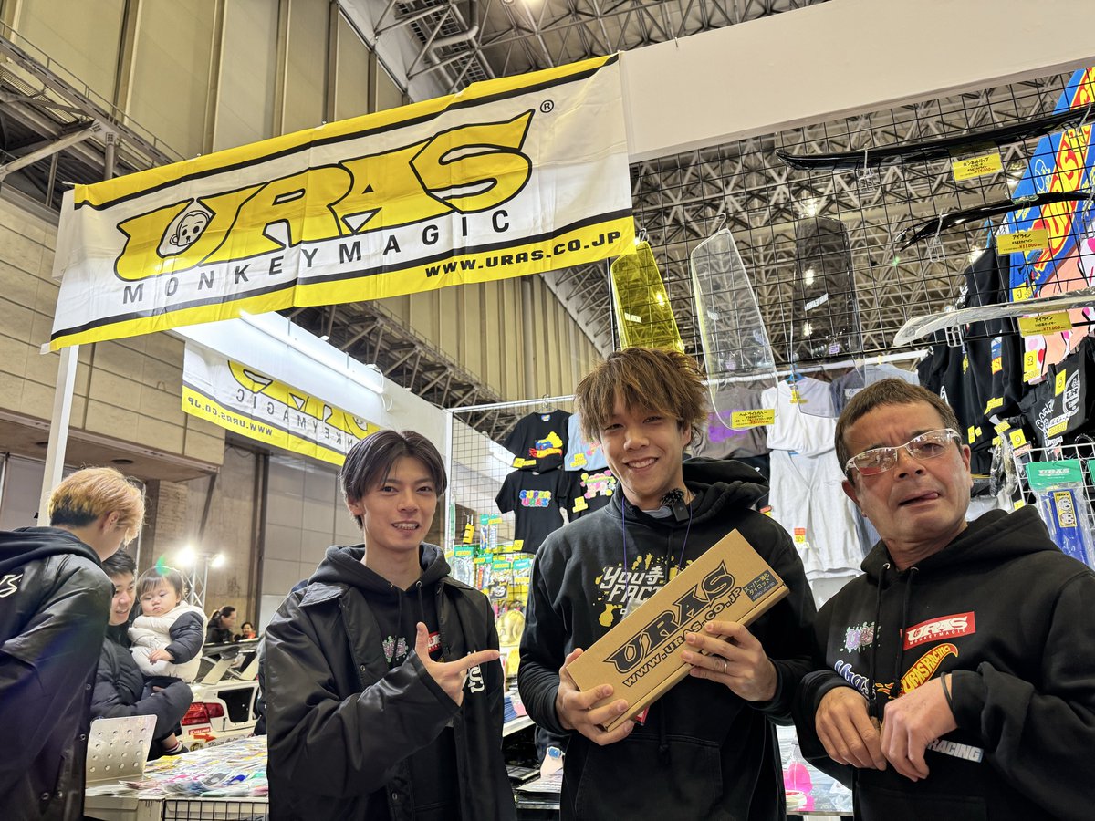 factory_you's tweet photo. 今年もオートサロンでチェイサー、アリストのパーツをゲットしました
新年のご挨拶もできました

そして視聴者、各関係者様、2026年もよろしくお願いします🙏 https://t.co/OM4K41VwCE
