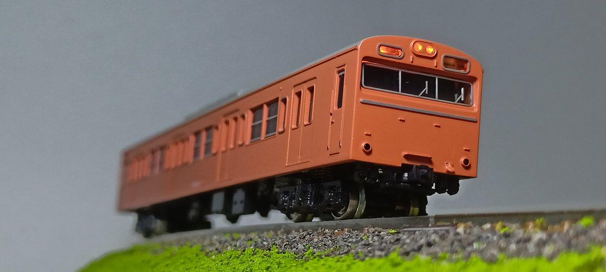 hakosaker's tweet image. I made a mini display out of round cardboard from a cake