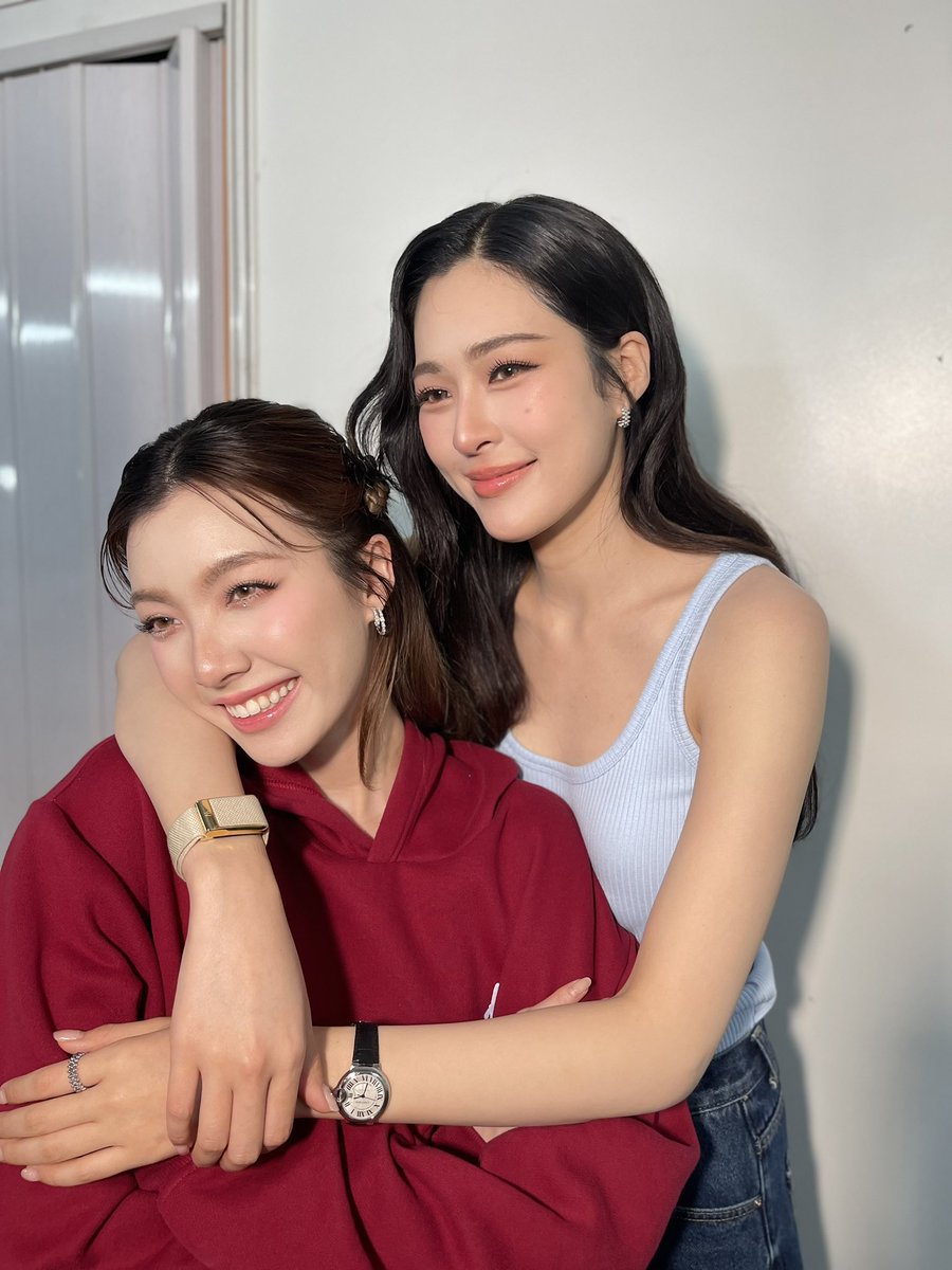 labelleling1's tweet image. อันนี้นับม่ะลูก รีวิวเสื้อKSที่อุ่นที่สุดในจักรวาลล

#keepsilentco #keepsilent #KEEPSNOWMANAWAY 
#Ormkornnaphat #ออมกรณ์นภัส #LingOrm