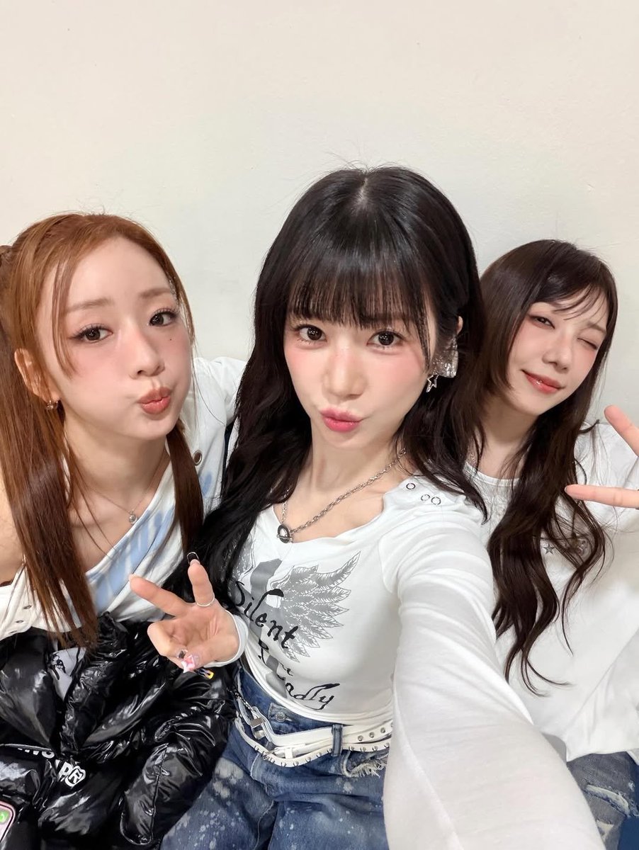 93hourly's tweet photo. our unnie line 🫶🏼 https://t.co/GTKrvtSb1E