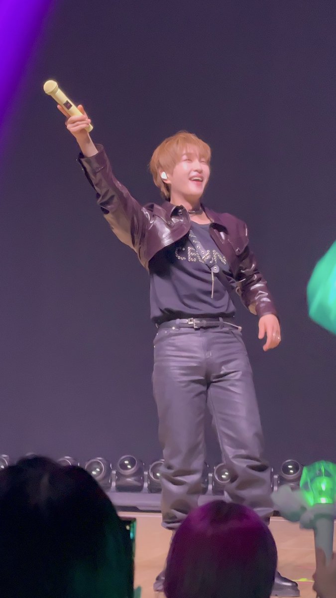 TYoongi127's tweet image. my camera roll of tonight’s concert 

#온유 #ONEW #JINKI
#ONEWTHELIVE 
#ONEW_THE_LIVE_PERCENT
#ONEW_THE_LIVE_PERCENT_USA
#ONEW_THE_LIVE_PERCENT_LA 
#ONEWTHELIVEPERCENTLA