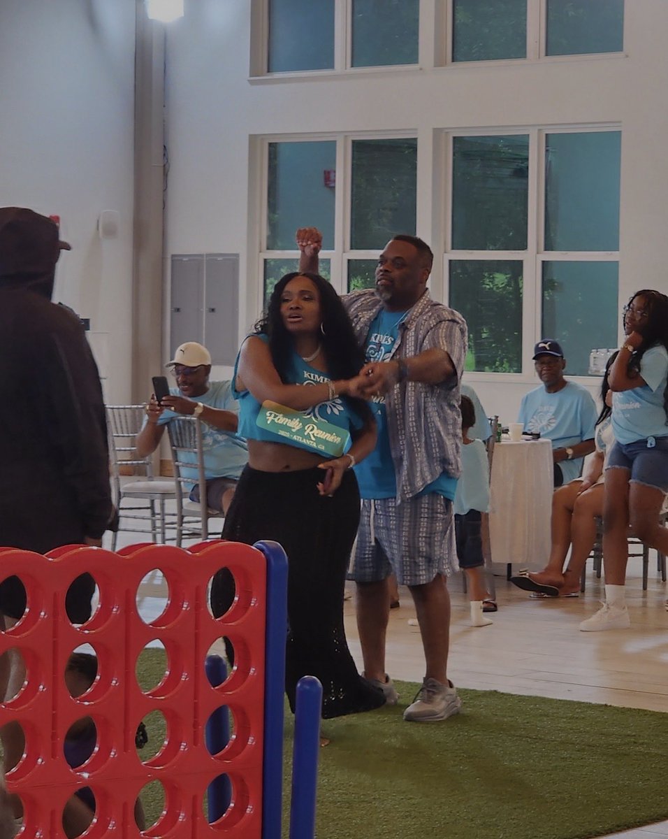 Dr_Heavenly's tweet image. #Married2med #FamilyReunion